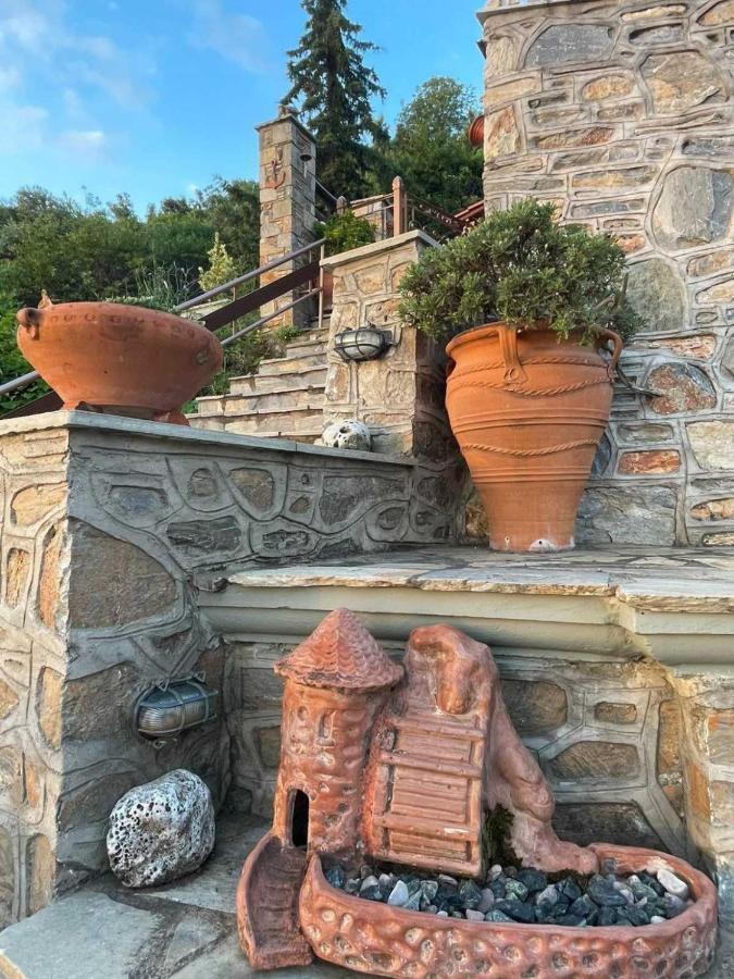 The Stonehouse Holiday home *